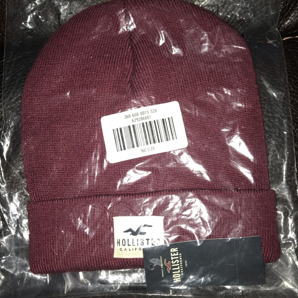 Hollister beanie